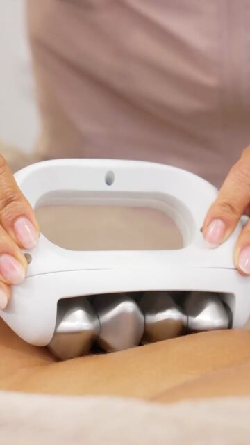 No existen dos pieles iguales. Por eso, ningún tratamiento debería ser igual ✨

En Root Beauty Lab creemos que el primer paso no es empezar un tratamiento, sino
conocerte. 🤍

Antes de recomendar cualquier protocolo, dedicamos tiempo a escucharte, comprender tus
objetivos y analizar las necesidades reales de tu piel.

Porque un diagnóstico personalizado nos permite diseñar un tratamiento adaptado a ti,
respetando lo que tu piel necesita en este momento.

La tecnología es importante, pero lo que realmente marca la diferencia es el criterio
profesional que hay detrás de cada recomendación 👀

Tu piel tiene una historia. Nosotros empezamos por escucharla. 🌱

🍃Reserva tu diagnóstico personalizado. Descubre el tratamiento que mejor se adapta a tu
piel.

Te esperamos en:

📍C/ Alemania 78, Las Palmas de Gran Canaria

📞608 900 350 • Lun-Vie 11:00-19:00

🗓Reserva en el enlace de la bio

#SoyRoot #MetodoRoot #BellezaConRaíz